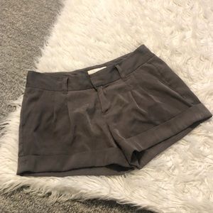 Old Navy Shorts Gray With Pockets Size 6
